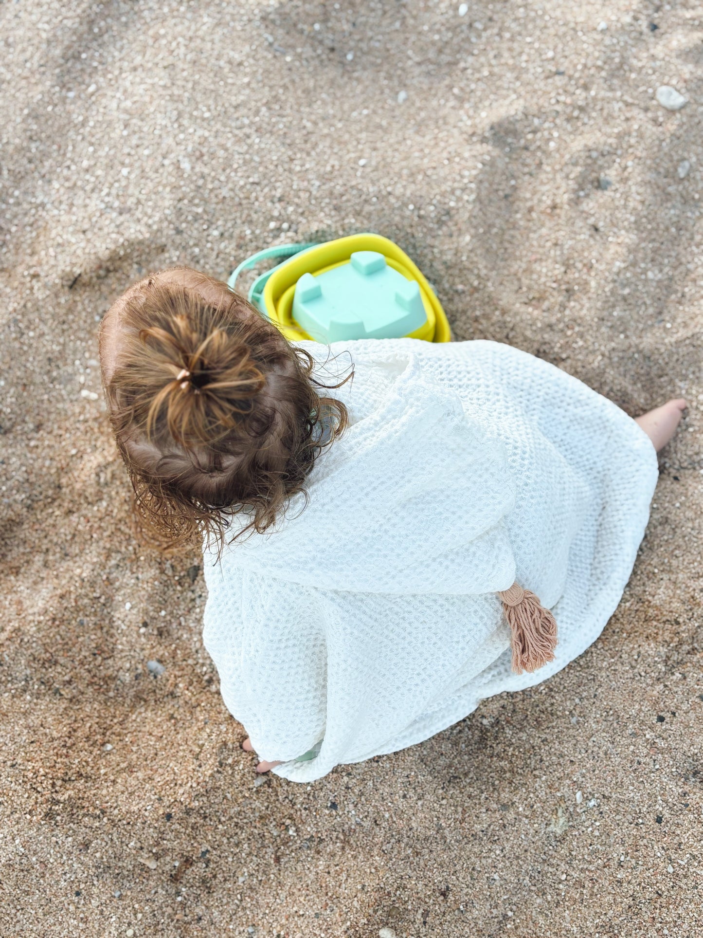Poncho Niños Picacapita: Estos ponchos serán un imprescindible del verano para que tu pequeño se sienta cómodo y protegido durante los días de playa y piscina.Su diseño moderno y cuidado incluye capucha. Además, los podés personalizar con el nombre de tu
