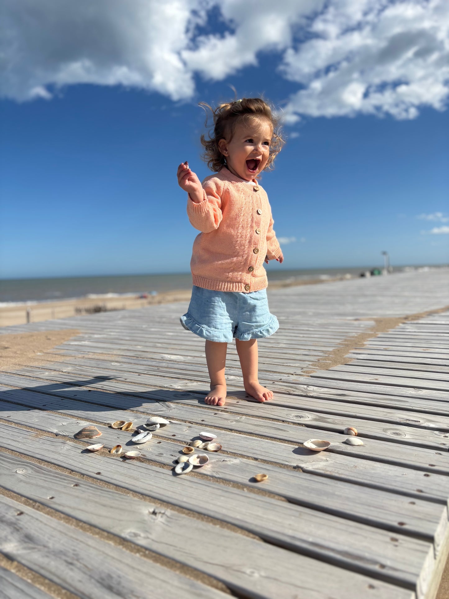 Campera Picachaquetita: Camperas tejidas para bebé. Este abrigo suave, cómodo y con estilo para todos los días frescos, no puede faltar en el armario de tu hijo. Nuestras camperas están confeccionadas artesanalmente con hilo 100% algodón, pensadas especia
