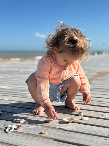 Campera Picachaquetita: Camperas tejidas para bebé. Este abrigo suave, cómodo y con estilo para todos los días frescos, no puede faltar en el armario de tu hijo. Nuestras camperas están confeccionadas artesanalmente con hilo 100% algodón, pensadas especia
