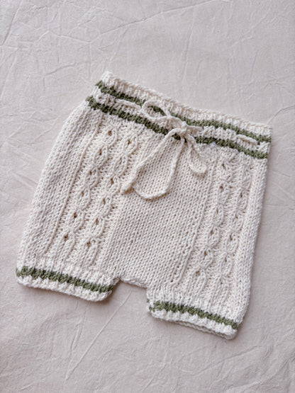 Short Picabermuditas: Nuestro short tejido, de diseño unisex, es esencial para el movimiento y la frescura. Una pieza esencial para el verano y el juego activo. Diseñados para ser ligeros, frescos y súper cómodos. Son la opción ideal para el día a día sin