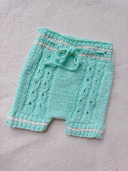 Short Picabermuditas: Nuestro short tejido, de diseño unisex, es esencial para el movimiento y la frescura. Una pieza esencial para el verano y el juego activo. Diseñados para ser ligeros, frescos y súper cómodos. Son la opción ideal para el día a día sin